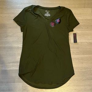 NWT No Boundaries Olive Green T-Shirt M